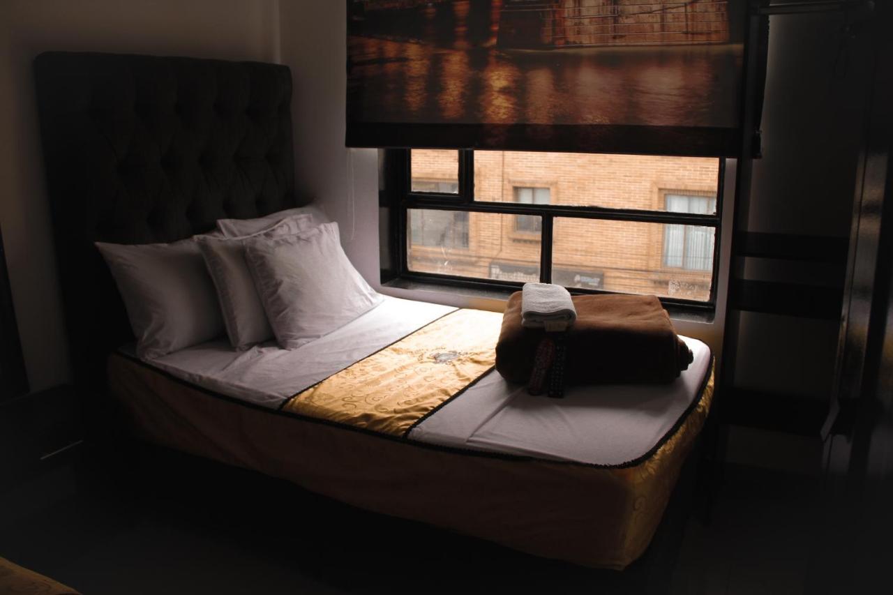 Hotel Windsor Castle Bogota Bagian luar foto