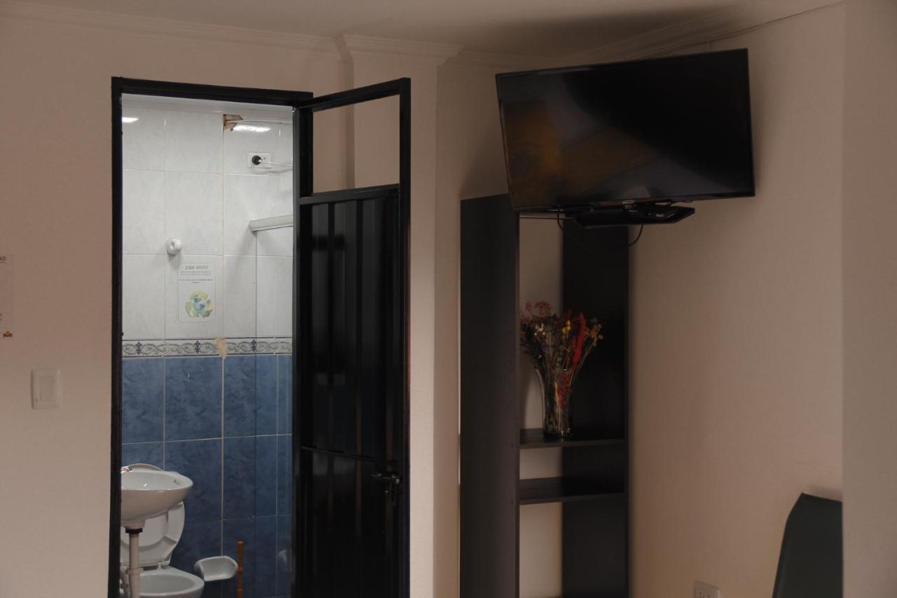 Hotel Windsor Castle Bogota Bagian luar foto