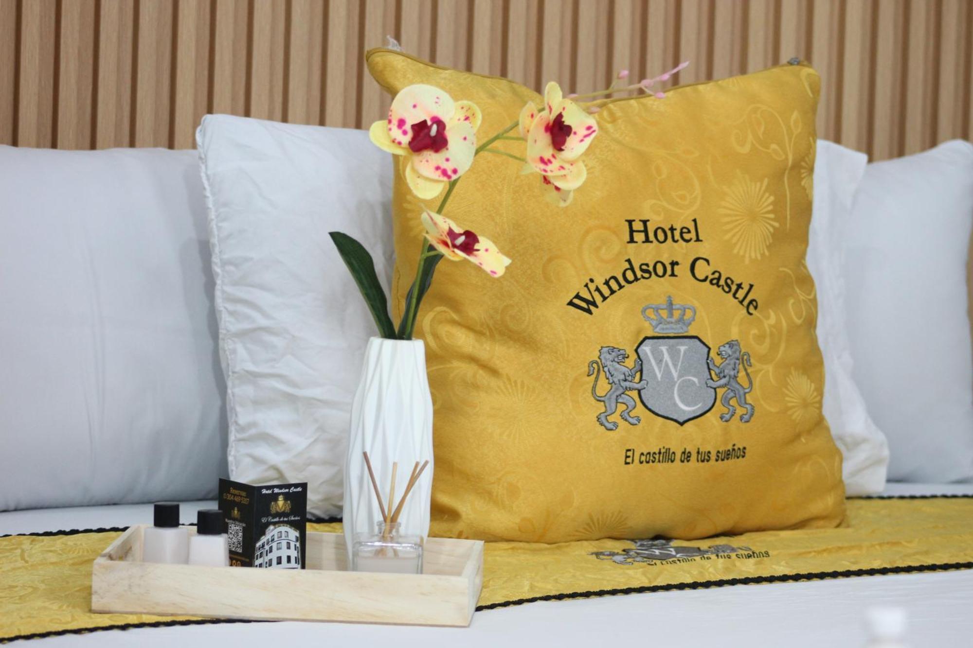 Hotel Windsor Castle Bogota Bagian luar foto