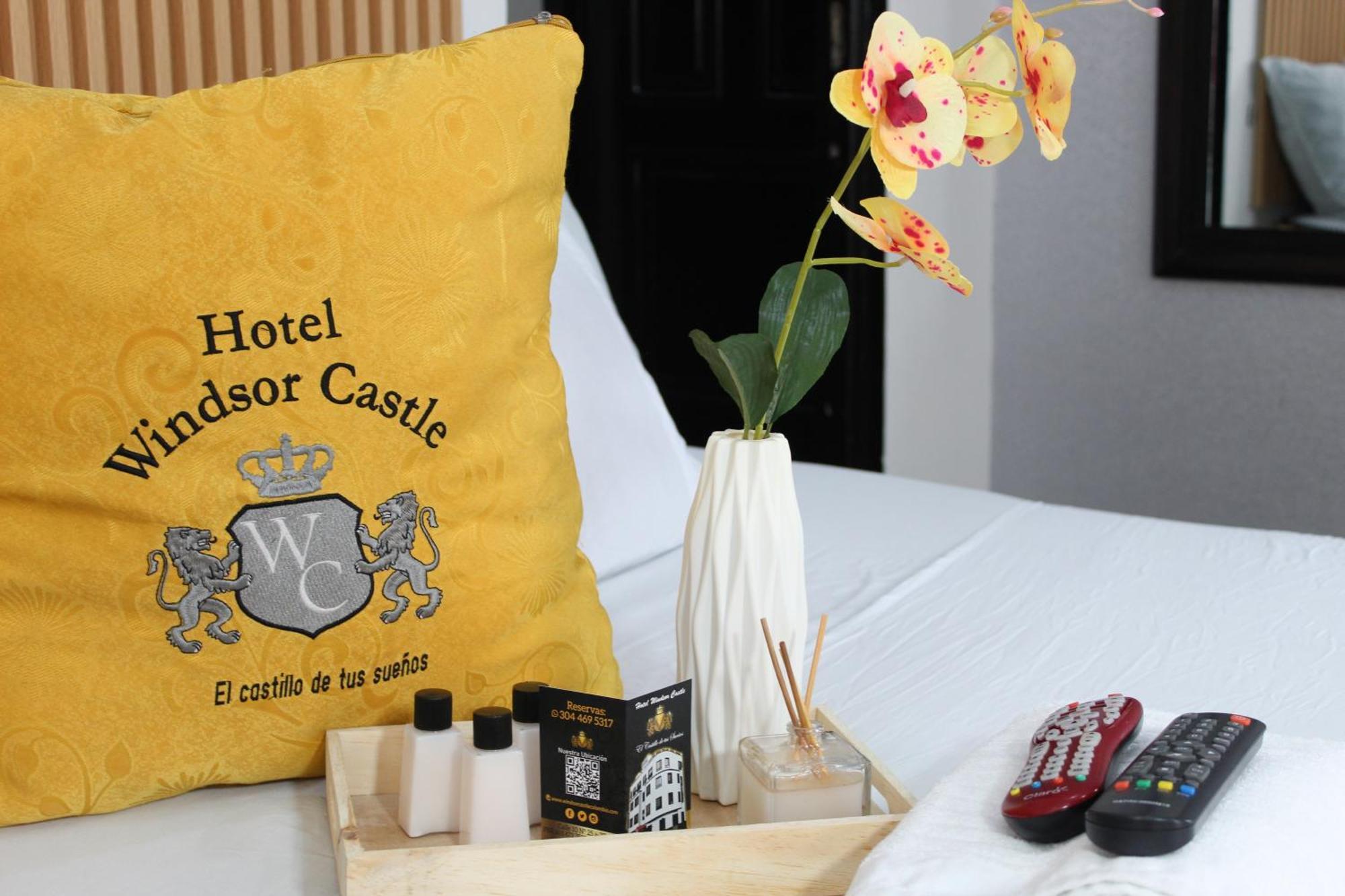 Hotel Windsor Castle Bogota Bagian luar foto
