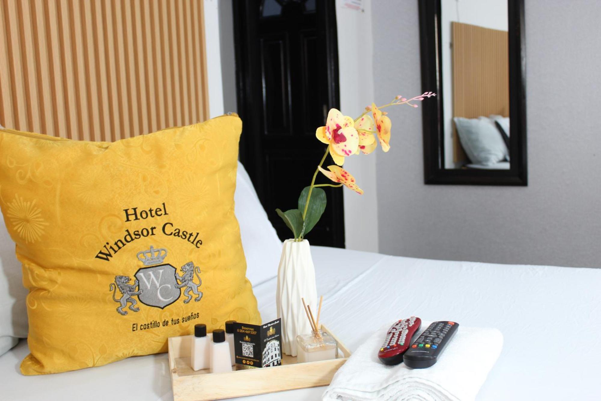 Hotel Windsor Castle Bogota Bagian luar foto