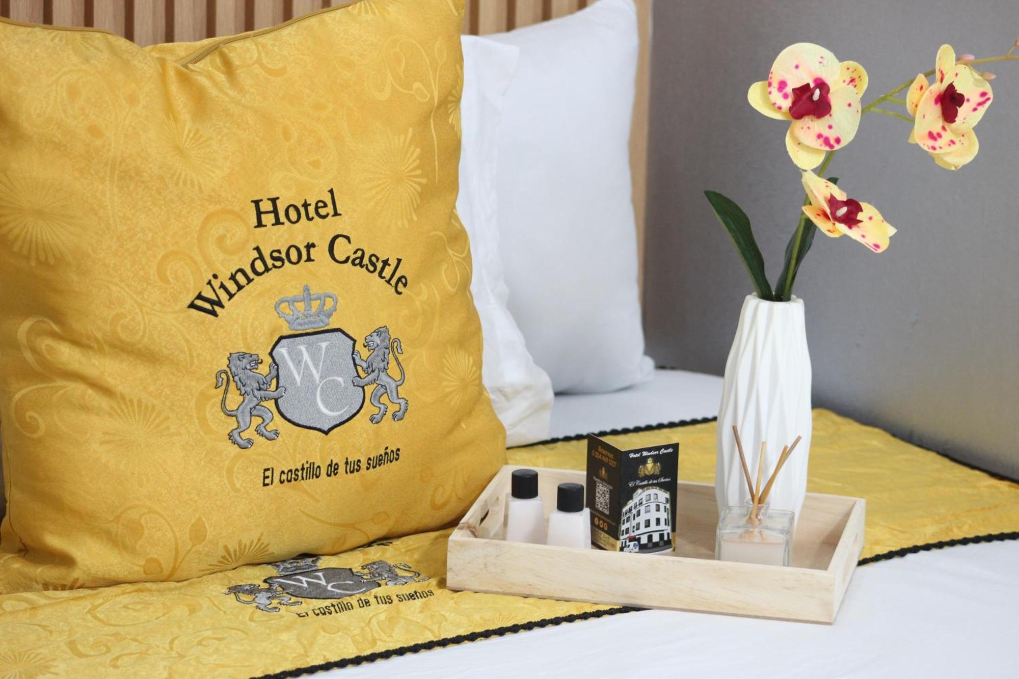 Hotel Windsor Castle Bogota Bagian luar foto