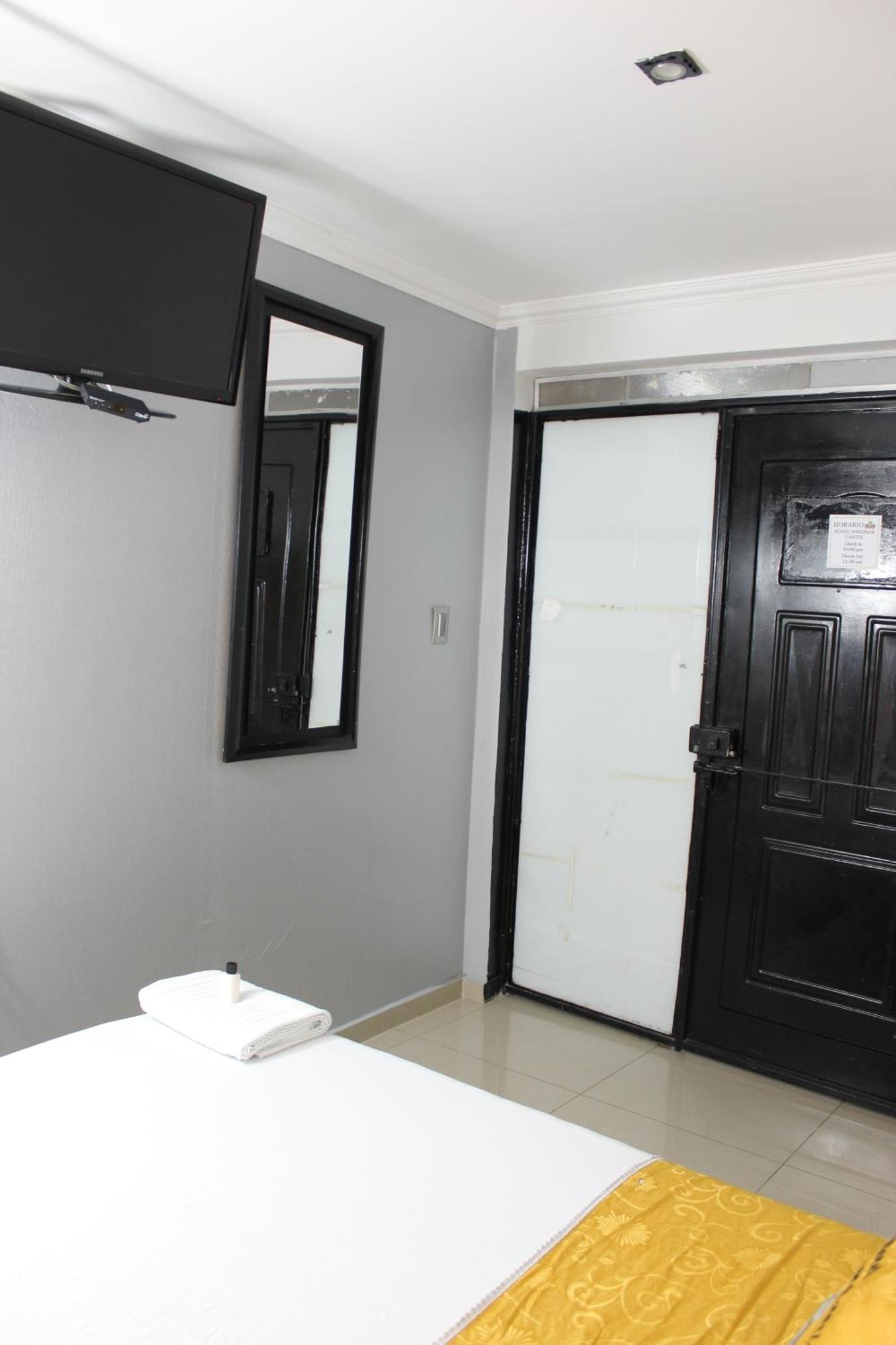 Hotel Windsor Castle Bogota Bagian luar foto